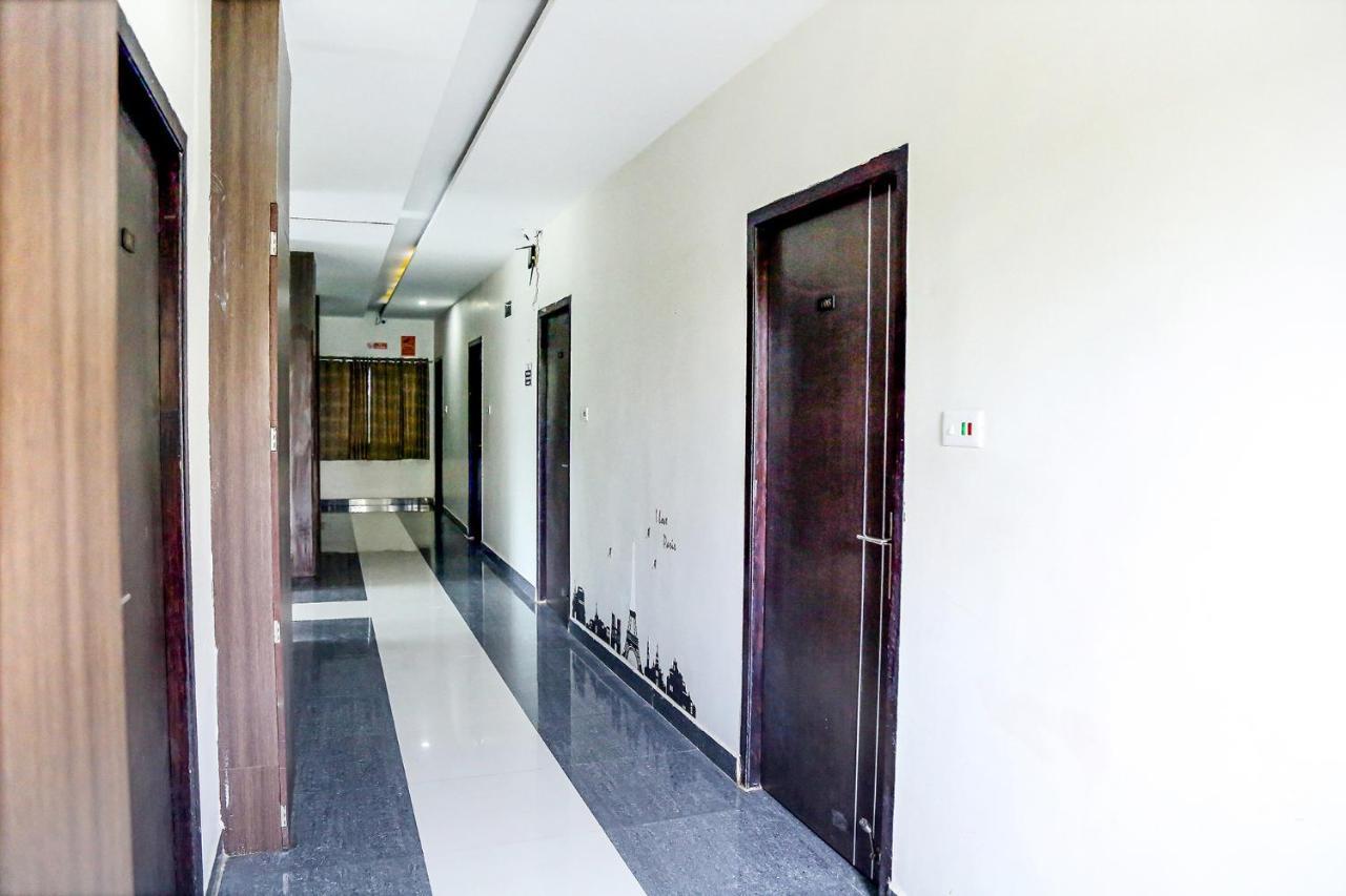 Fabexpress Essvee Mg Road Vijayawada Hotel ภายนอก รูปภาพ